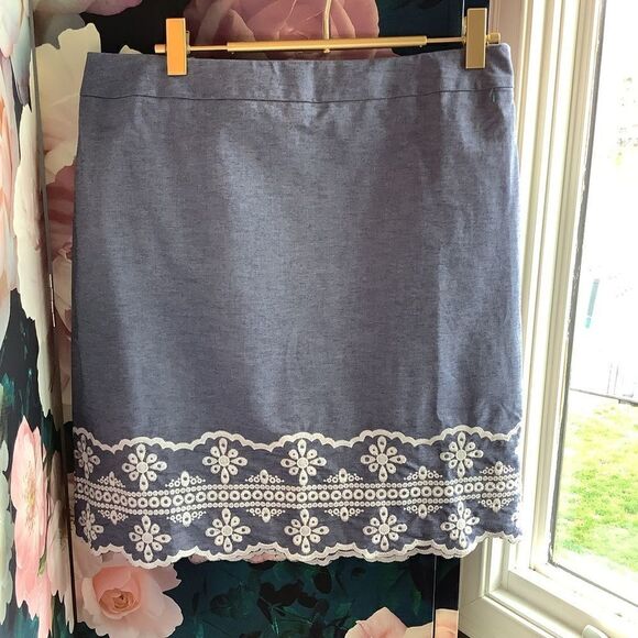 NWT ❤️ Talbots Denim Embroidered Skirt. - Picture 2 of 5